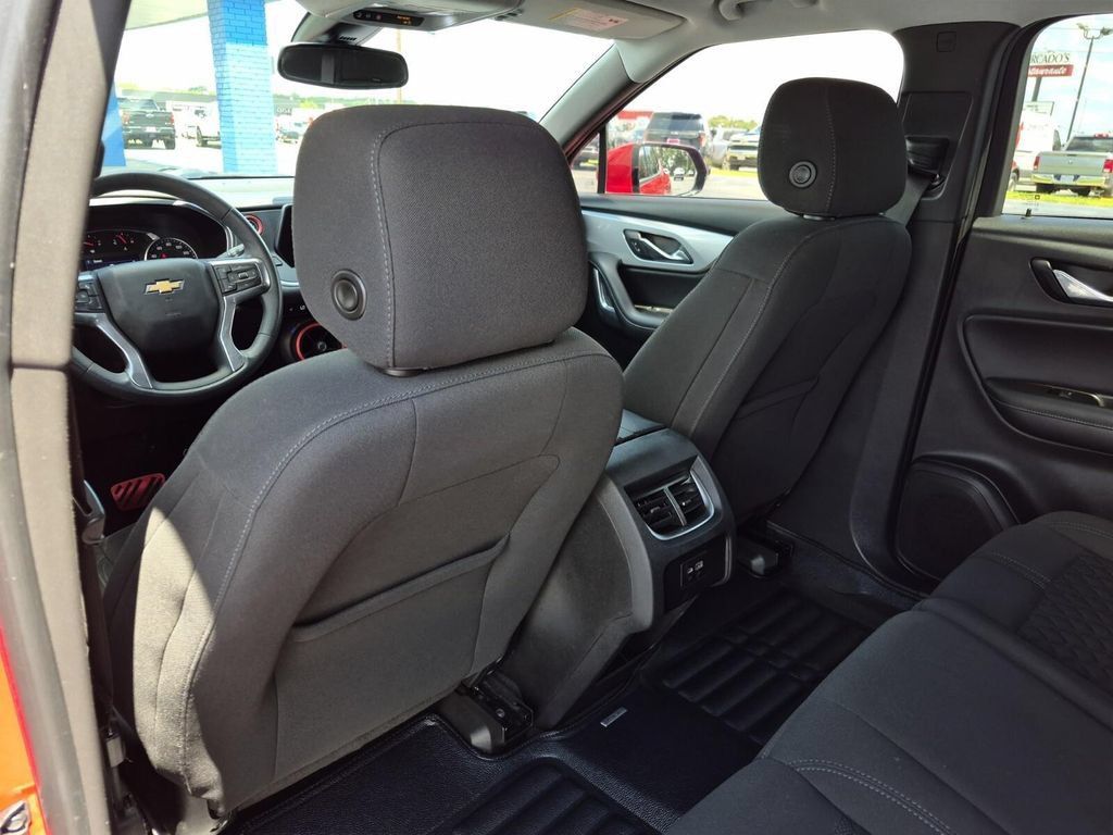 Used 2021 Chevrolet Blazer LT FWD image 34