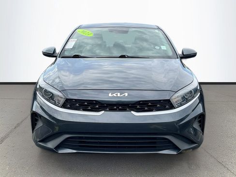 Used 2023 Kia Forte LXS w/ LXS Technology Package FWD image 2