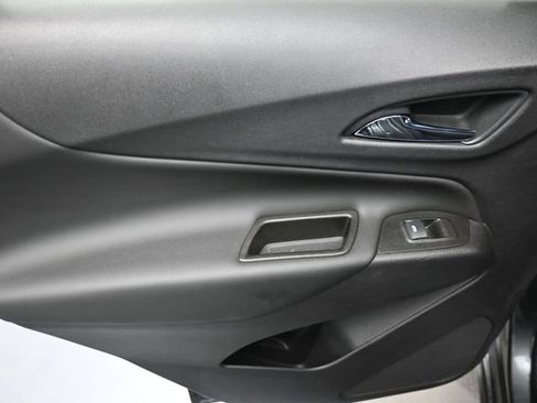 Used 2021 Chevrolet Equinox LT FWD image 19