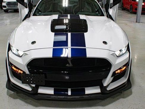 Used 2020 Ford Mustang Shelby GT500 w/ Technology Package image 3