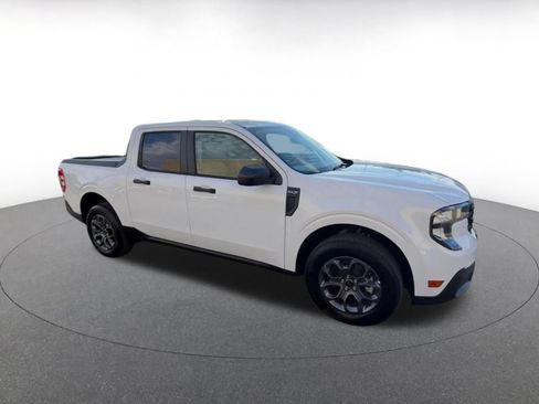 Used 2026 Ford Maverick XLT FWD image 2