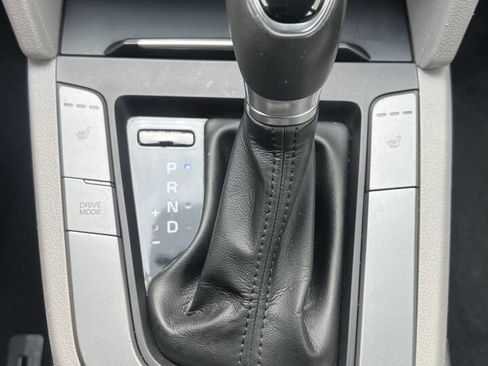 Used 2017 Hyundai Elantra SE w/ SE A/T Tech Package 03 image 22