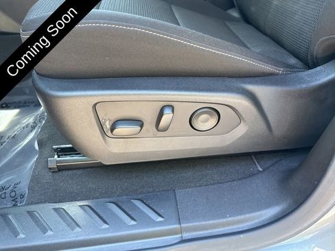 Used 2024 Chevrolet Colorado LT w/ LT Convenience Package II AWD/4WD image 28