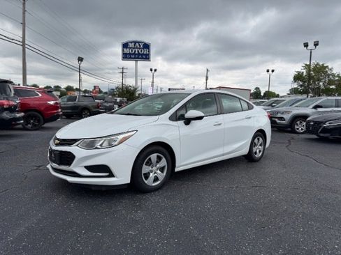 Used 2017 Chevrolet Cruze LS FWD image 1