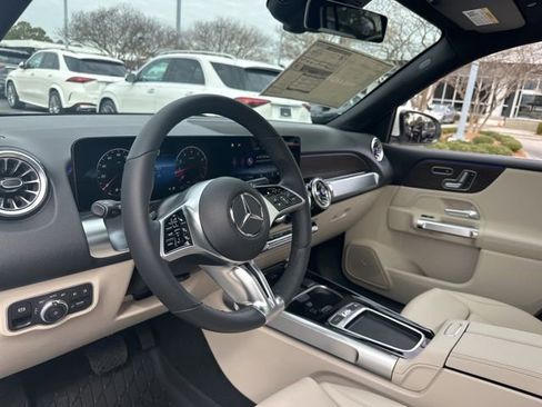 New 2026 Mercedes-Benz GLB 250 image 17
