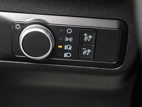 Used 2020 Ford Escape SE image 14