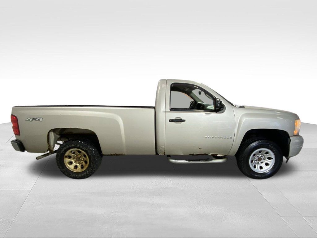 Used 2008 Chevrolet Silverado 1500 W/T w/ LS Package AWD/4WD image 10