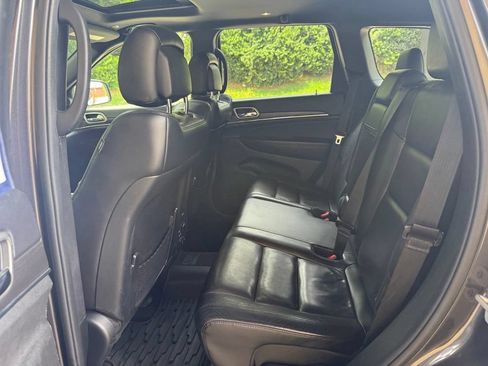 Used 2018 Jeep Grand Cherokee Limited AWD/4WD image 23