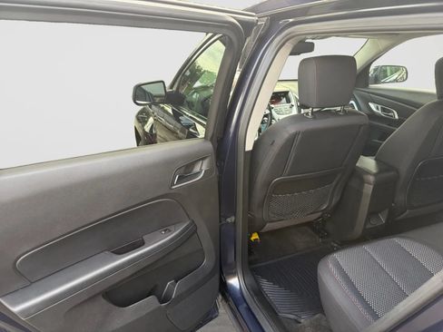 Used 2017 GMC Terrain SLE w/ Convenience Package AWD/4WD image 14