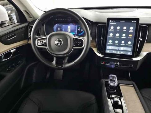 New 2025 Volvo XC90 T8 Plus w/ Protection Package Premier image 15