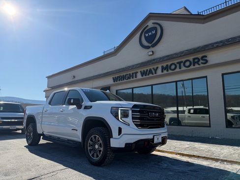 Used 2025 GMC Sierra 1500 AT4 w/ AT4 Premium Package image 1
