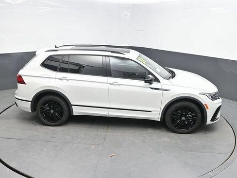 Used 2022 Volkswagen Tiguan SE R-Line AWD/4WD image 33