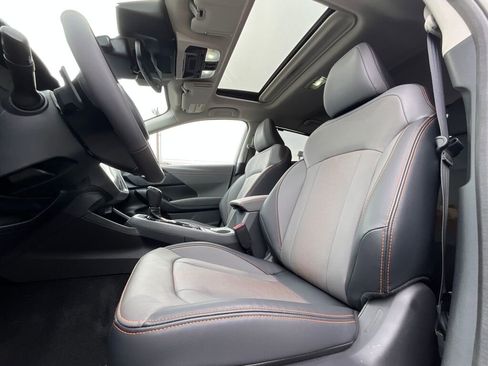 Used 2025 Subaru Crosstrek 2.5i Limited w/ Crosstrek Mirror Package image 11