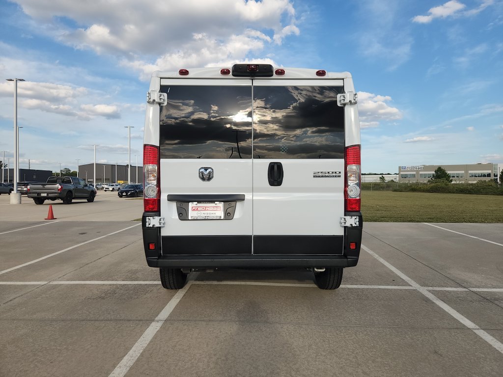 Used 2025 RAM ProMaster 2500 w/ U-Haul Equipment Group FWD image 6