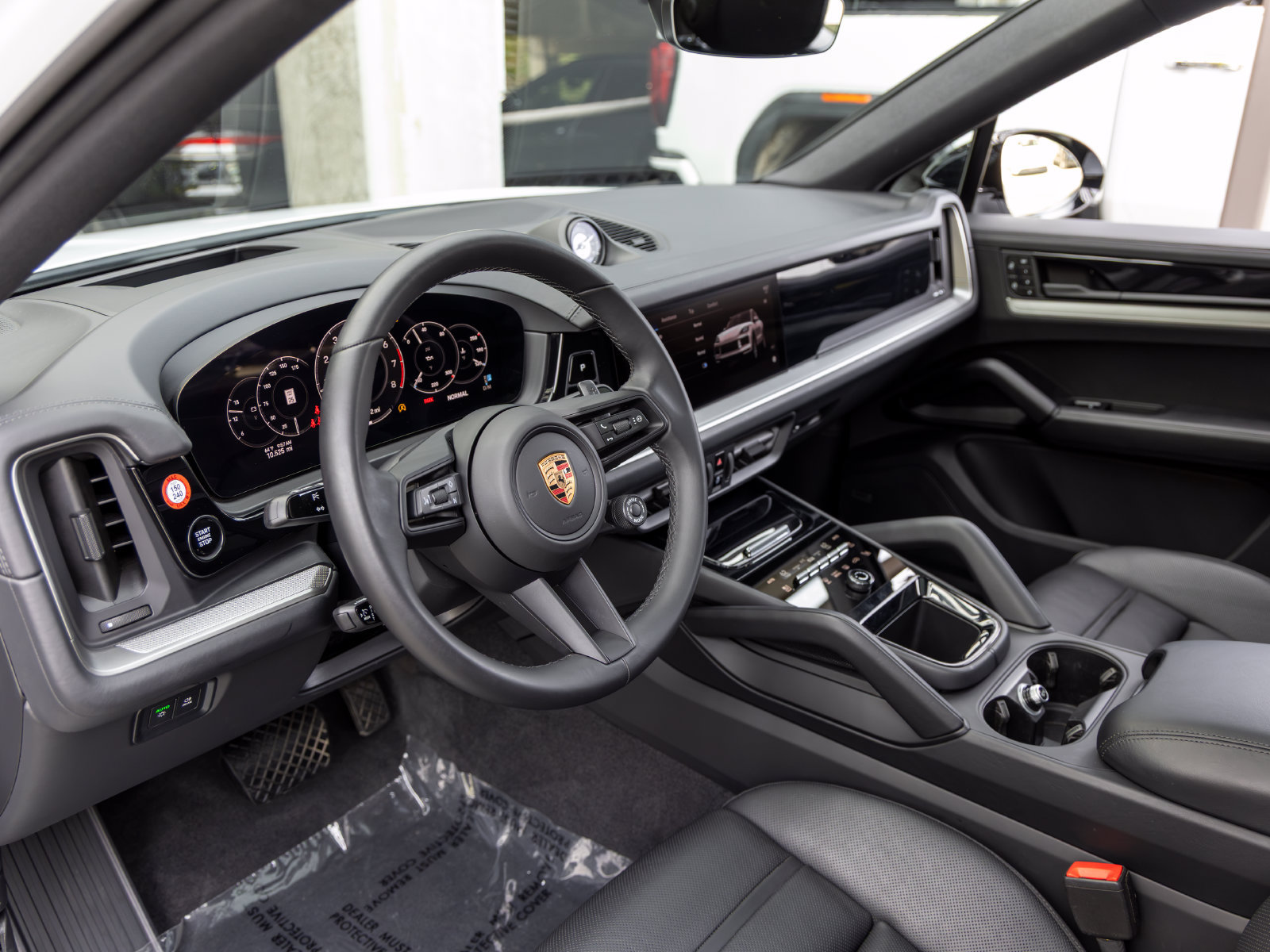 Certified 2026 Porsche Cayenne Coupe AWD/4WD image 4