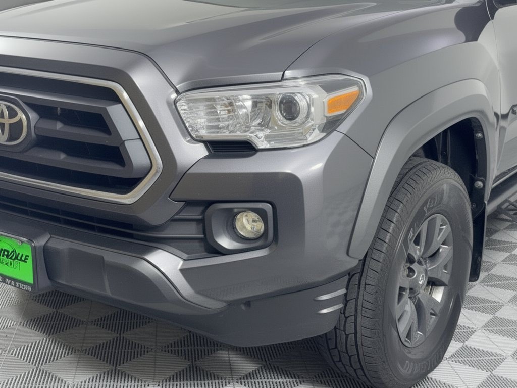Used 2023 Toyota Tacoma SR5 RWD image 12