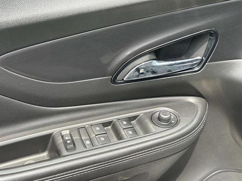 Used 2022 Buick Encore Preferred FWD image 11