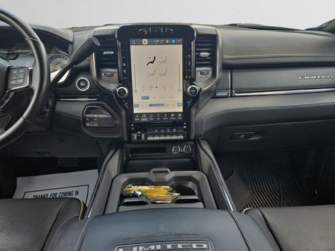 Used 2022 RAM 2500 Limited AWD/4WD image 11