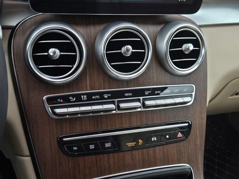 Used 2022 Mercedes-Benz GLC 300 4MATIC image 22
