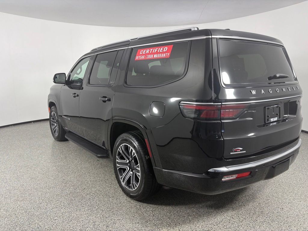 Used 2023 Jeep Wagoneer 4WD w/ Premium Group I image 5