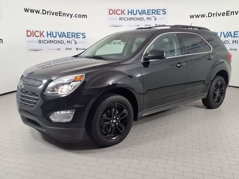 Used 2017 Chevrolet Equinox LT FWD image 1