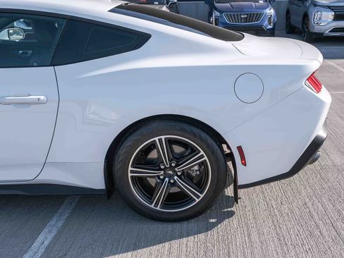 Used 2024 Ford Mustang Coupe RWD image 8