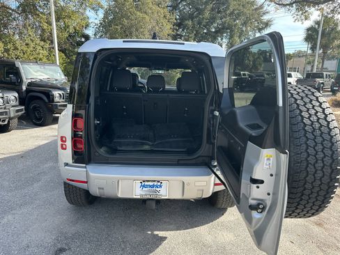 Used 2022 Land Rover Defender 110 XS Edition image 10