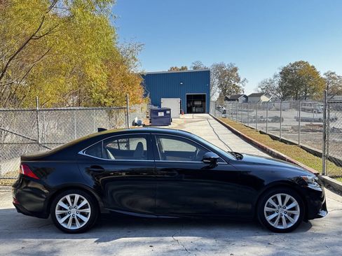 Used 2016 Lexus IS 300 AWD image 4