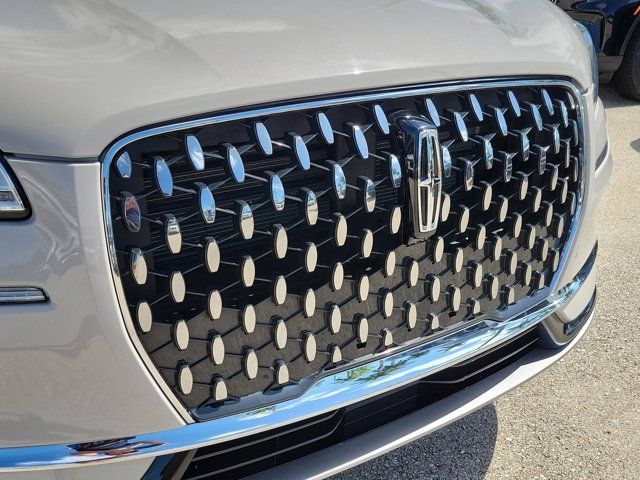 Certified 2024 Lincoln Corsair Reserve FWD image 10