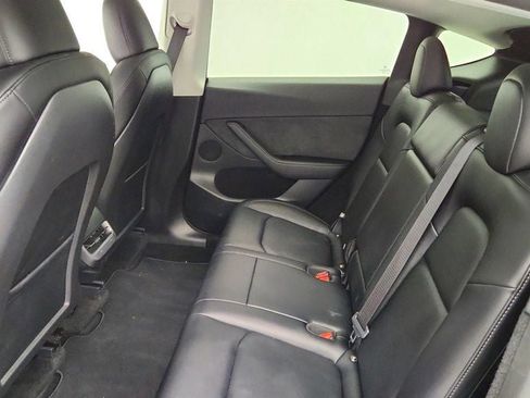 Used 2025 Tesla Model Y Long Range AWD/4WD image 25