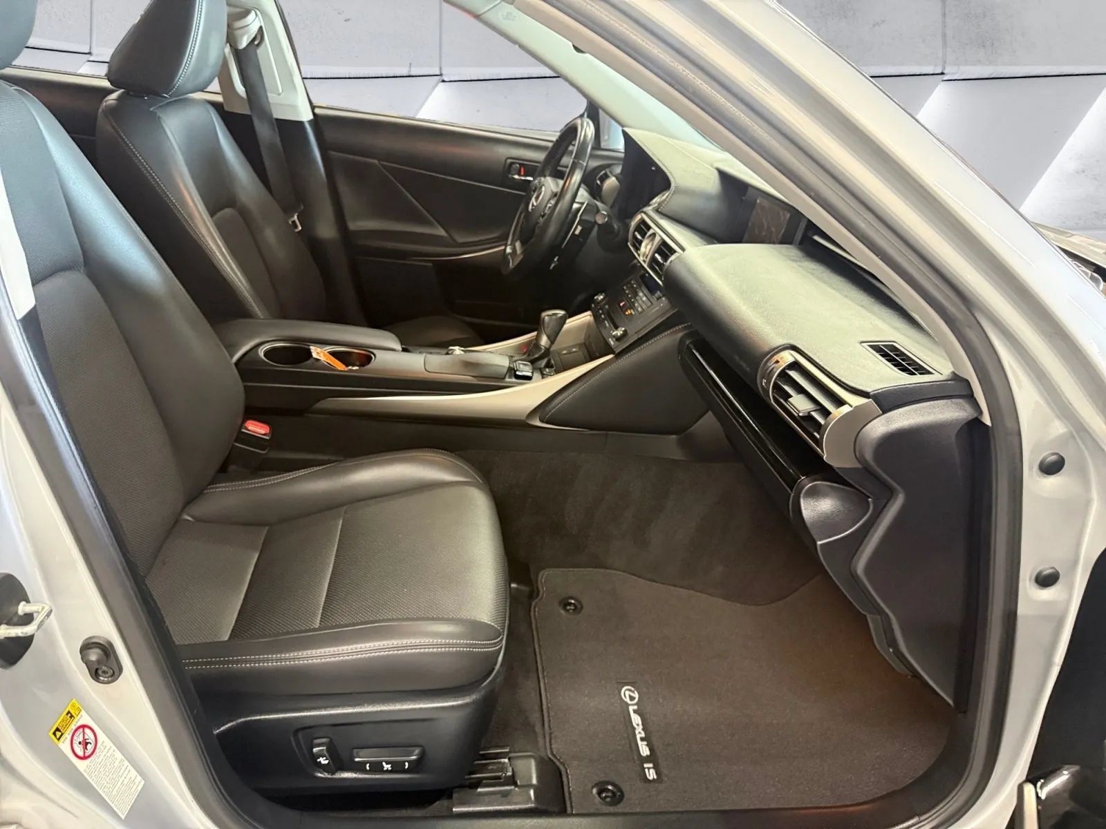 Used 2015 Lexus IS 250 AWD w/ Navigation System Package image 13