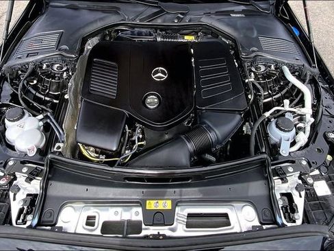 Used 2025 Mercedes-Benz C 300 4MATIC Sedan image 26