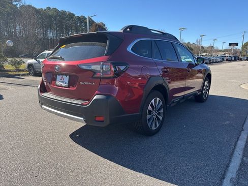 Used 2025 Subaru Outback Limited image 5