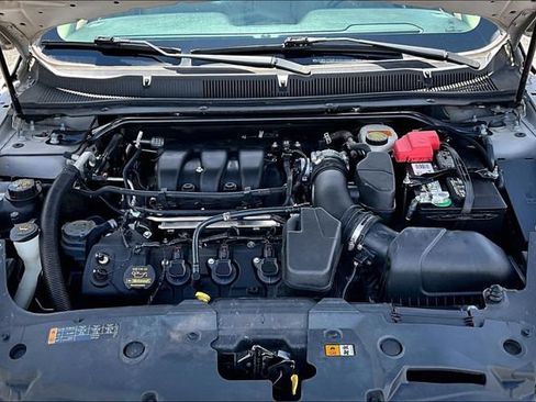 Used 2013 Ford Taurus Limited FWD image 10