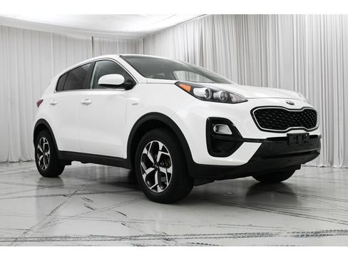 Used 2022 Kia Sportage LX AWD/4WD image 2