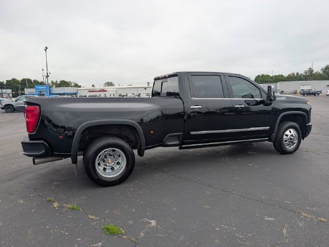 Used 2025 Chevrolet Silverado 3500 High Country w/ High Country Premium Package AWD/4WD image 9