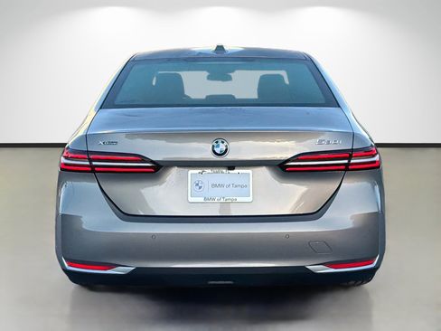 New 2027 BMW 530i xDrive w/ Premium Package AWD/4WD image 4