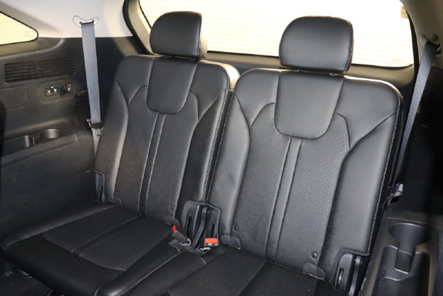 Used 2021 Kia Sorento S w/ Panoramic Sunroof Package FWD image 16