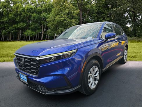 Certified 2025 Honda CR-V LX image 3