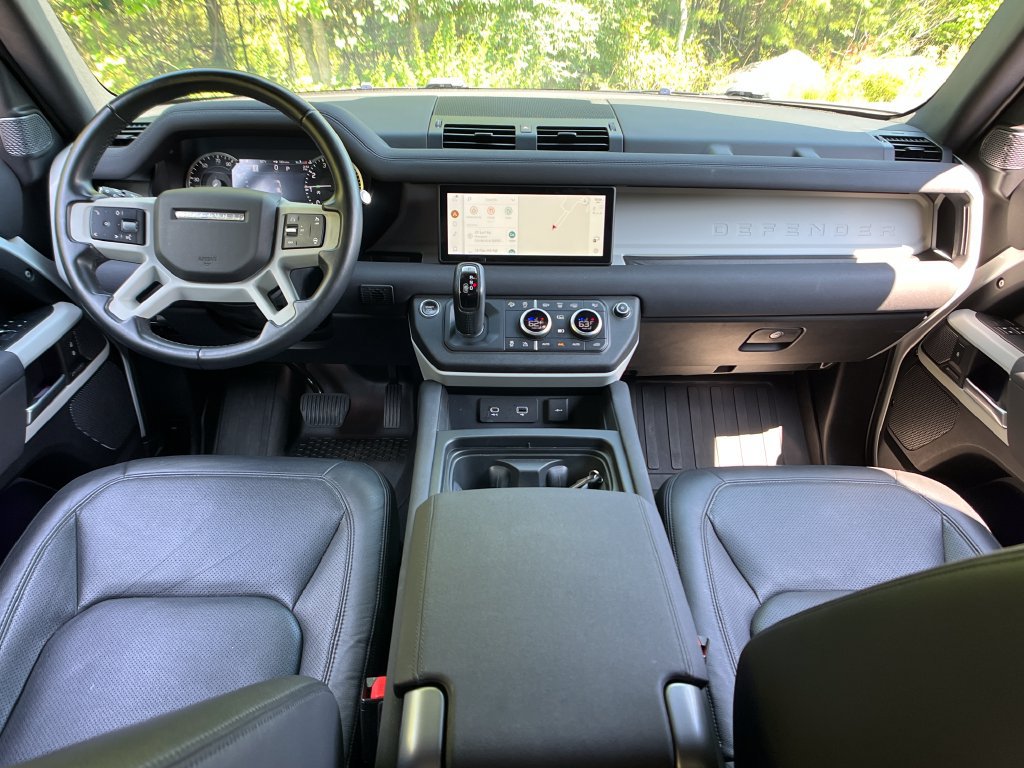 Used 2023 Land Rover Defender 110 SE AWD/4WD image 13