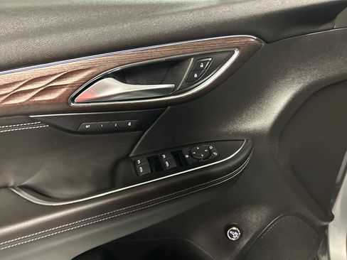 Used 2023 Buick Envision Avenir AWD/4WD image 14