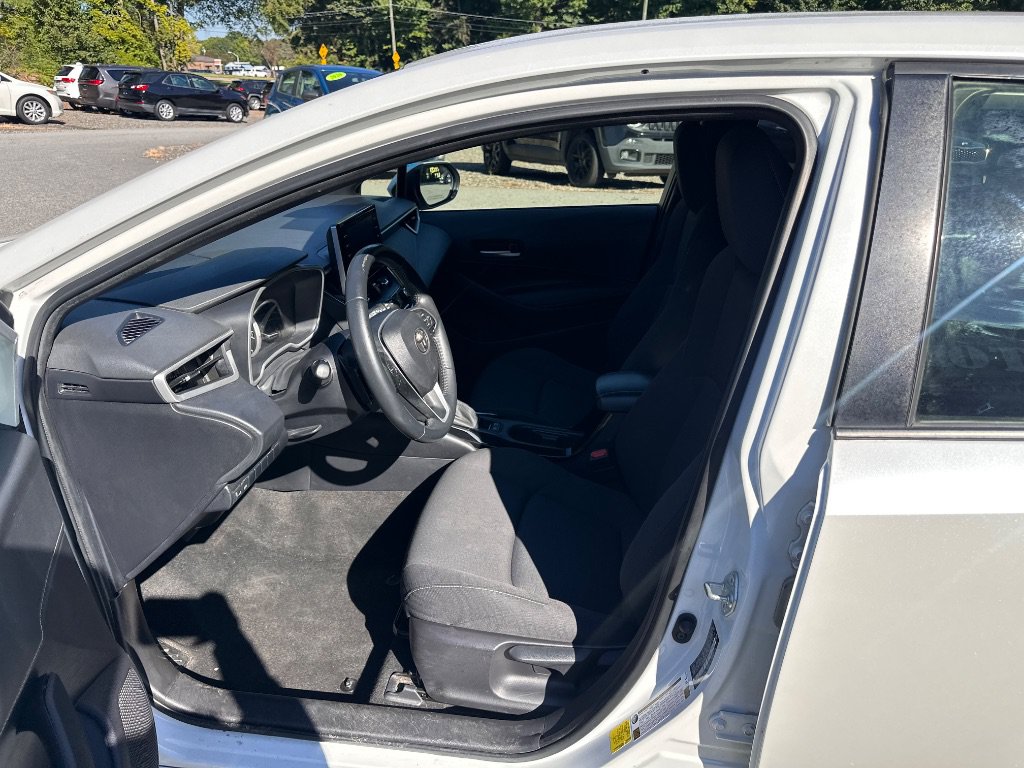 Used 2021 Toyota Corolla SE w/ Carpet Mat Package (TMS) FWD image 11