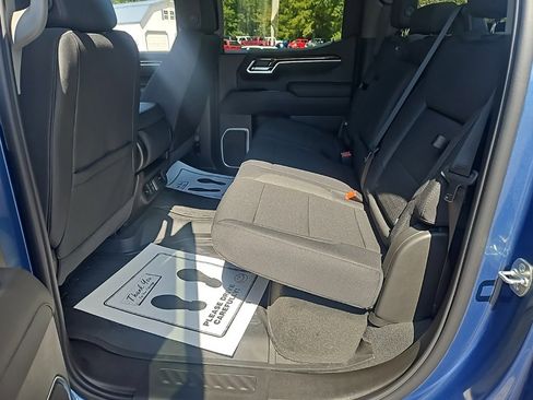 New 2026 GMC Sierra 1500 Elevation w/ LPO, Elevation Black Package image 18