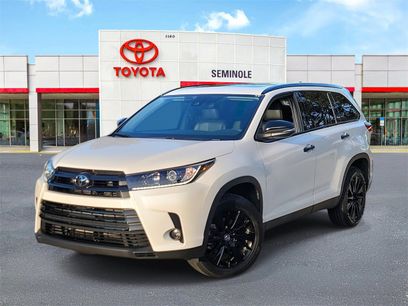 Used 2019 Toyota Highlander SE