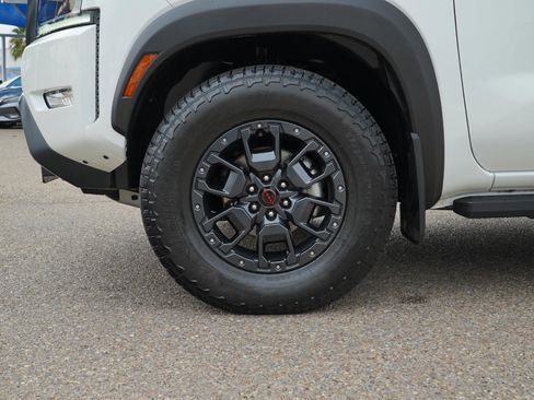 Used 2024 Nissan Frontier PRO-4X w/ Pro Premium Package image 11