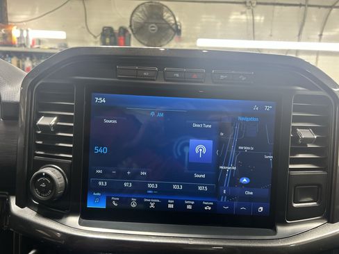 Used 2022 Ford F150 XLT w/ Equipment Group 302A High AWD/4WD image 14