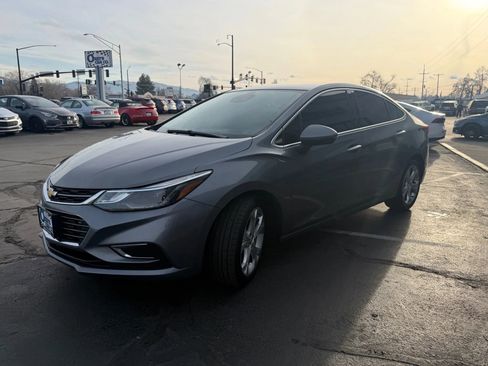 Used 2018 Chevrolet Cruze Premier w/ Enhanced Convenience Package image 7