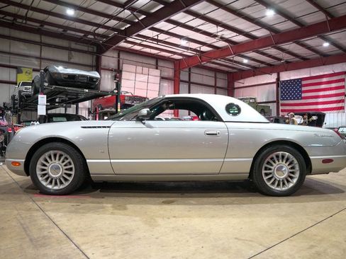 Used 2004 Ford Thunderbird Deluxe image 30