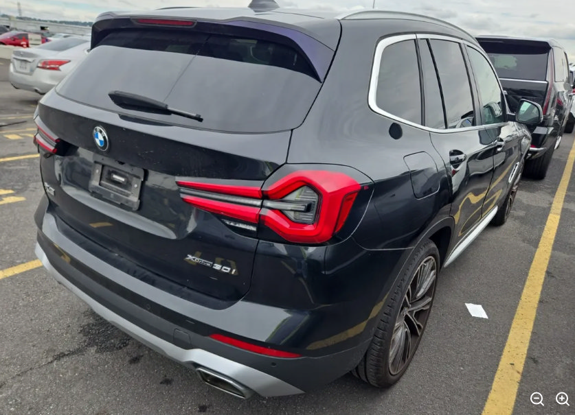 Used 2022 BMW X3 xDrive30i w/ Premium Package 2 AWD/4WD image 3
