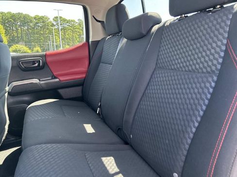 Used 2022 Toyota Tacoma SR5 w/ Technology Package AWD/4WD image 14